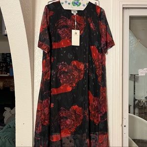 4/$15 - Vicky and Lucas Rose 🌹 print dress XL